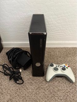 Xbox 360 S Console bundle Tested & Working