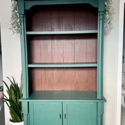 Green Bookshelf 