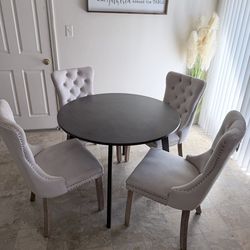 Table & chairs