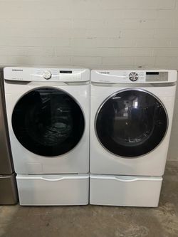 Samsung Washer & Electric Dryer Set with Pedestals