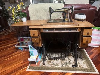 Vintage Singer Sewing Machine