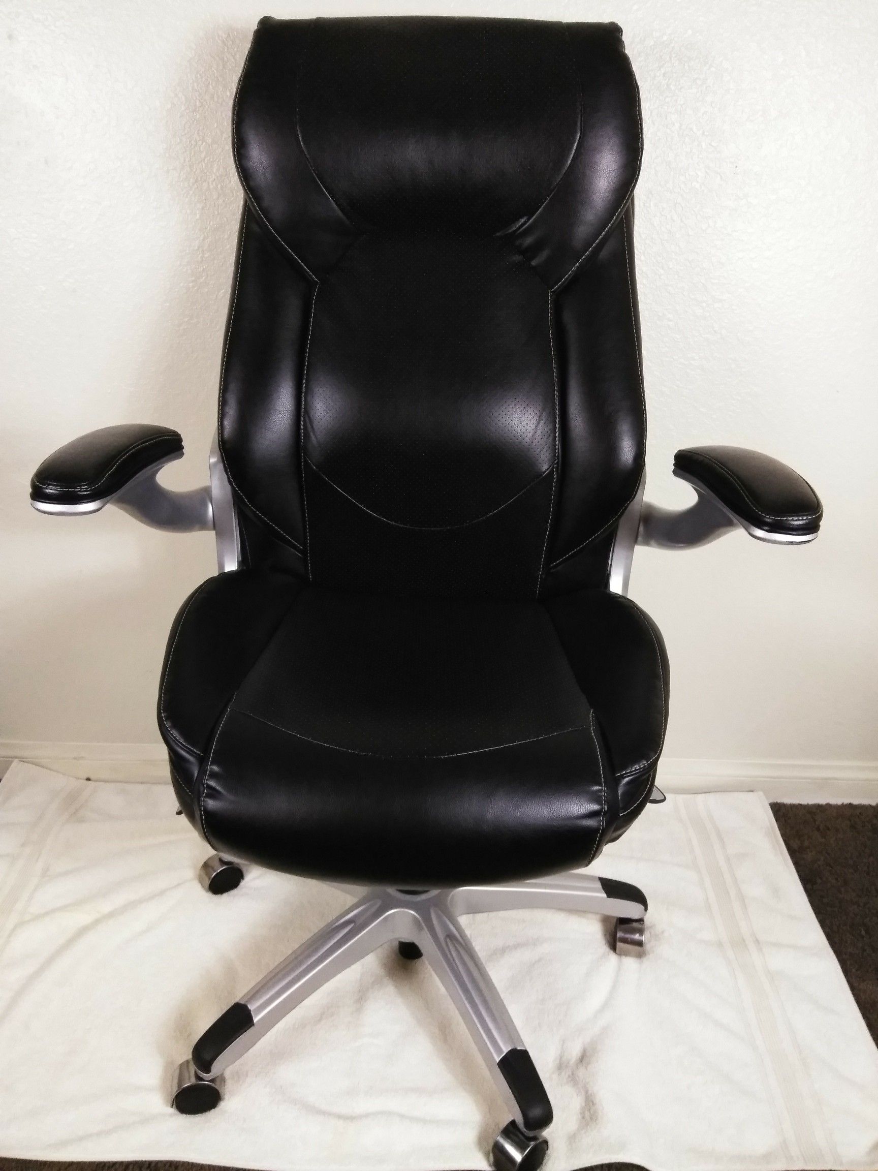 La-Z-boy Executive Highback Leather Office Chair