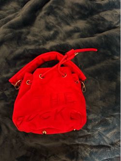 Red bucket tote