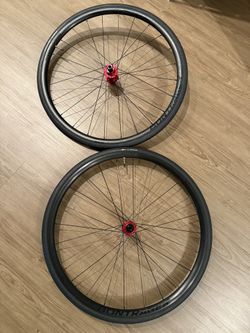 Trek Bontrager Paradigm R1 Hardcase Wheels And Tires