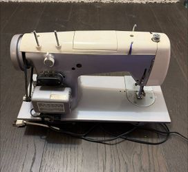 Vintage 1960s Sears Kenmore Model 158.523 Model 52 sewing machine