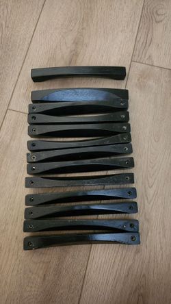 USED WOOD HANDLES (13) FREE