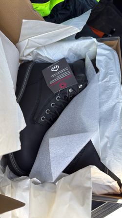 Steel toe work boots