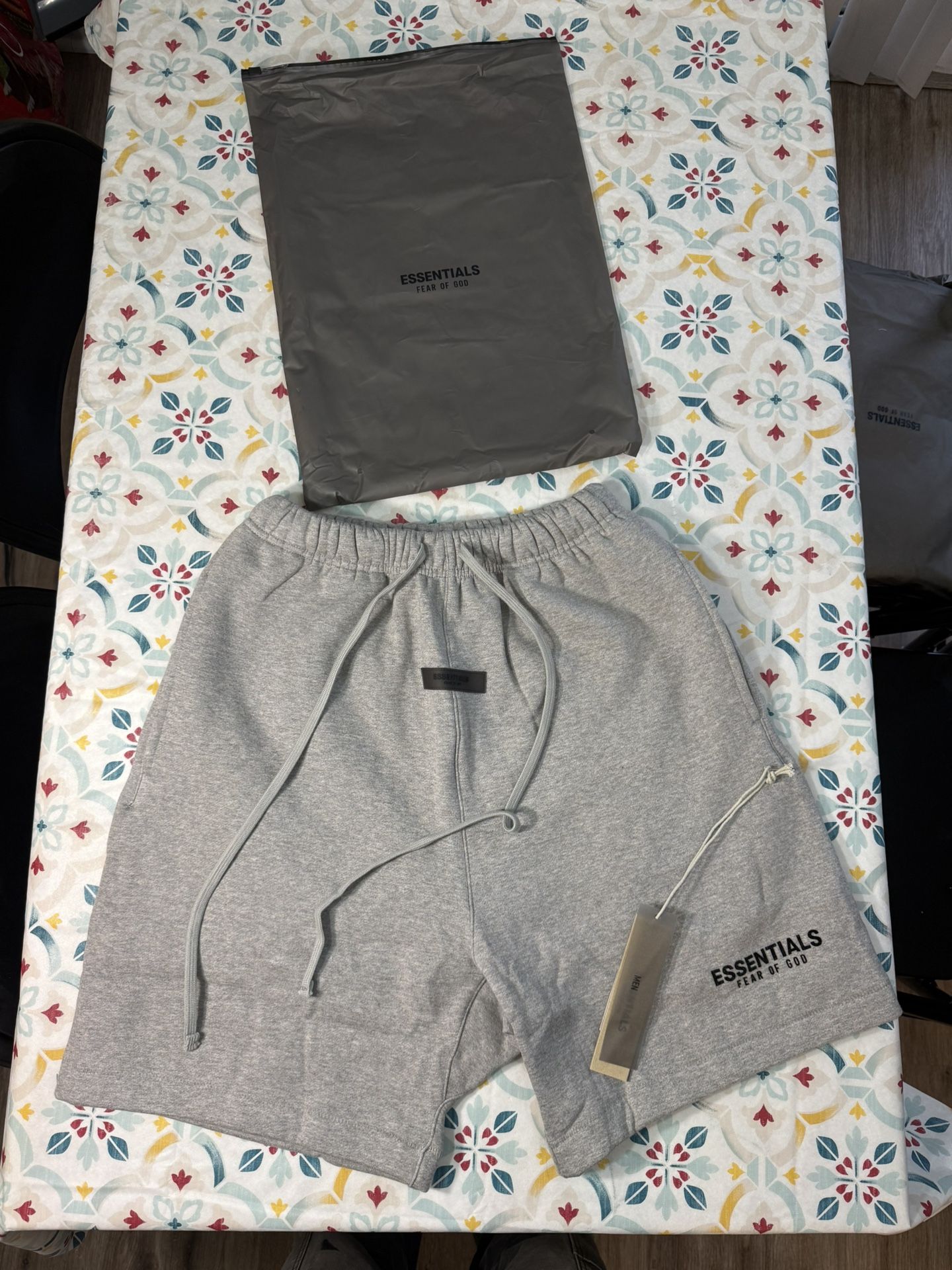 Essentials Fear Of God Shorts “Dark Oatmeal” Size M