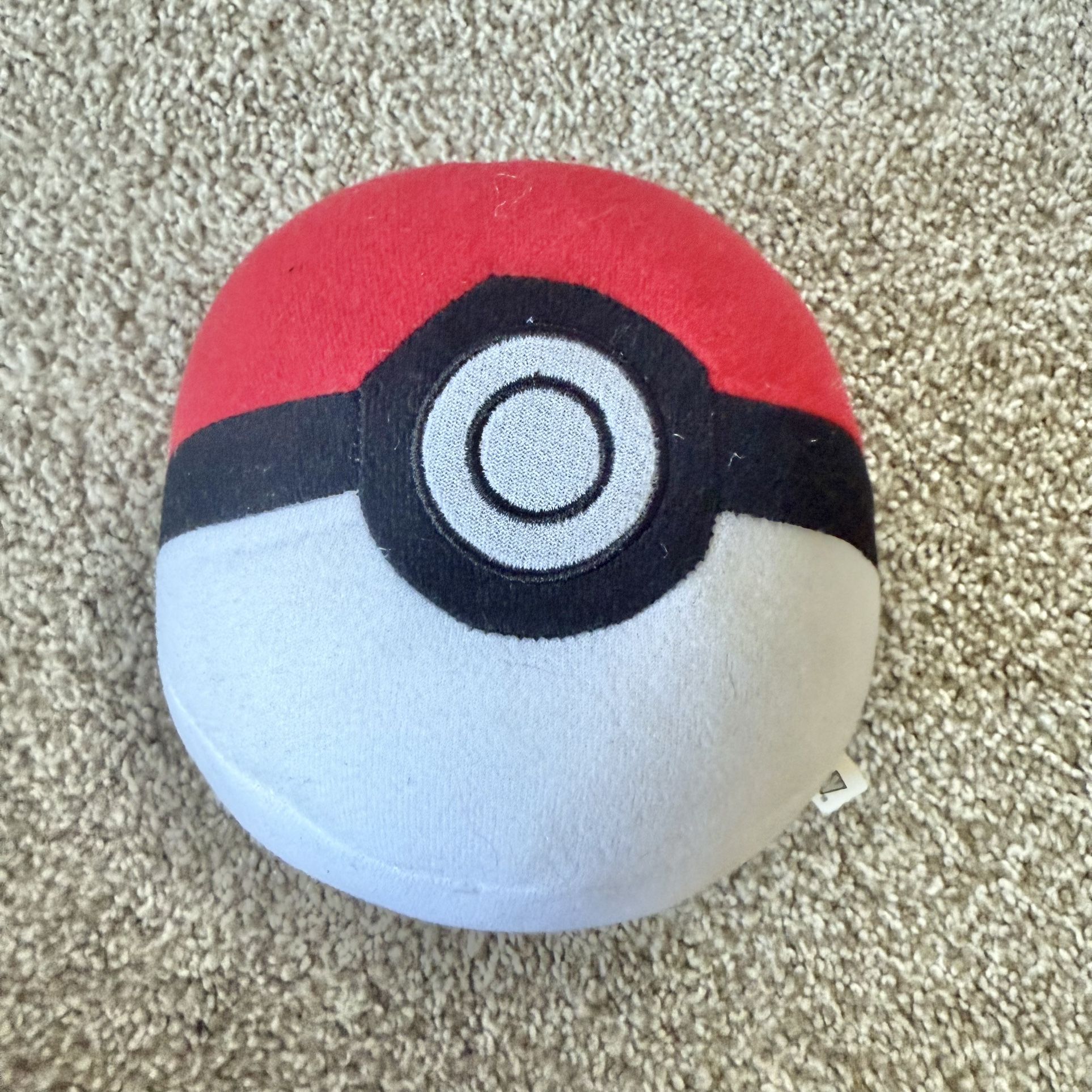 Pokémon Pokeball Plush Soft Doll