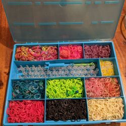 Rainbow Loom Case And Bands