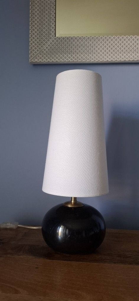 Granit Base Lamp With Elongated Shade 