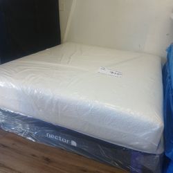 King Memory Foam Mattress/ SIGNIFICANT PRICE REDUCTION 