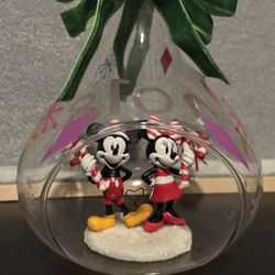 Mickey Minnie Mouse 2018 Ornamnet Of The Year Edition  Rare