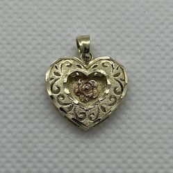 10K Gold Heart Rose Pendant 