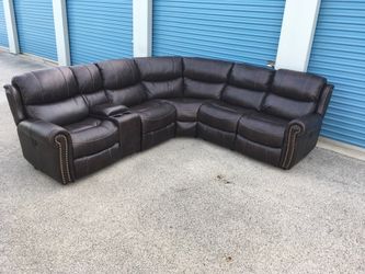 Like New Power Reclining Sectional Sofa Couch