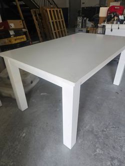 Dining Table for 6 ppl
