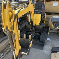 QH 12 Mini Excavator 