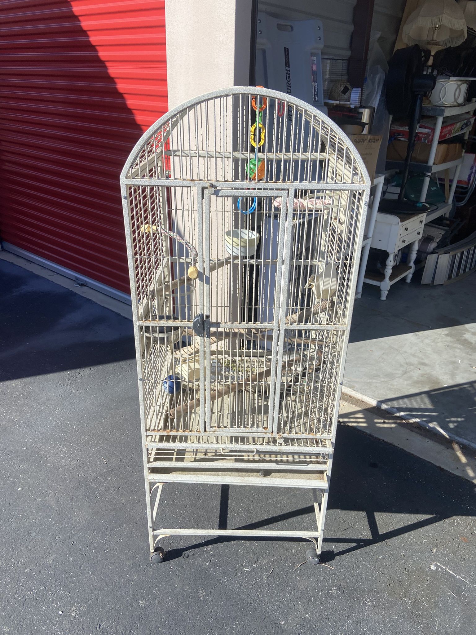 Bird Gage .. Includes Accessories  , Minor Wear 