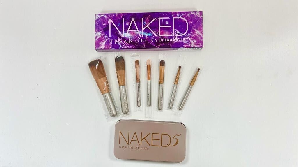3 Kits Of Naked Urban Decay And Set Of Brushes Naked 5