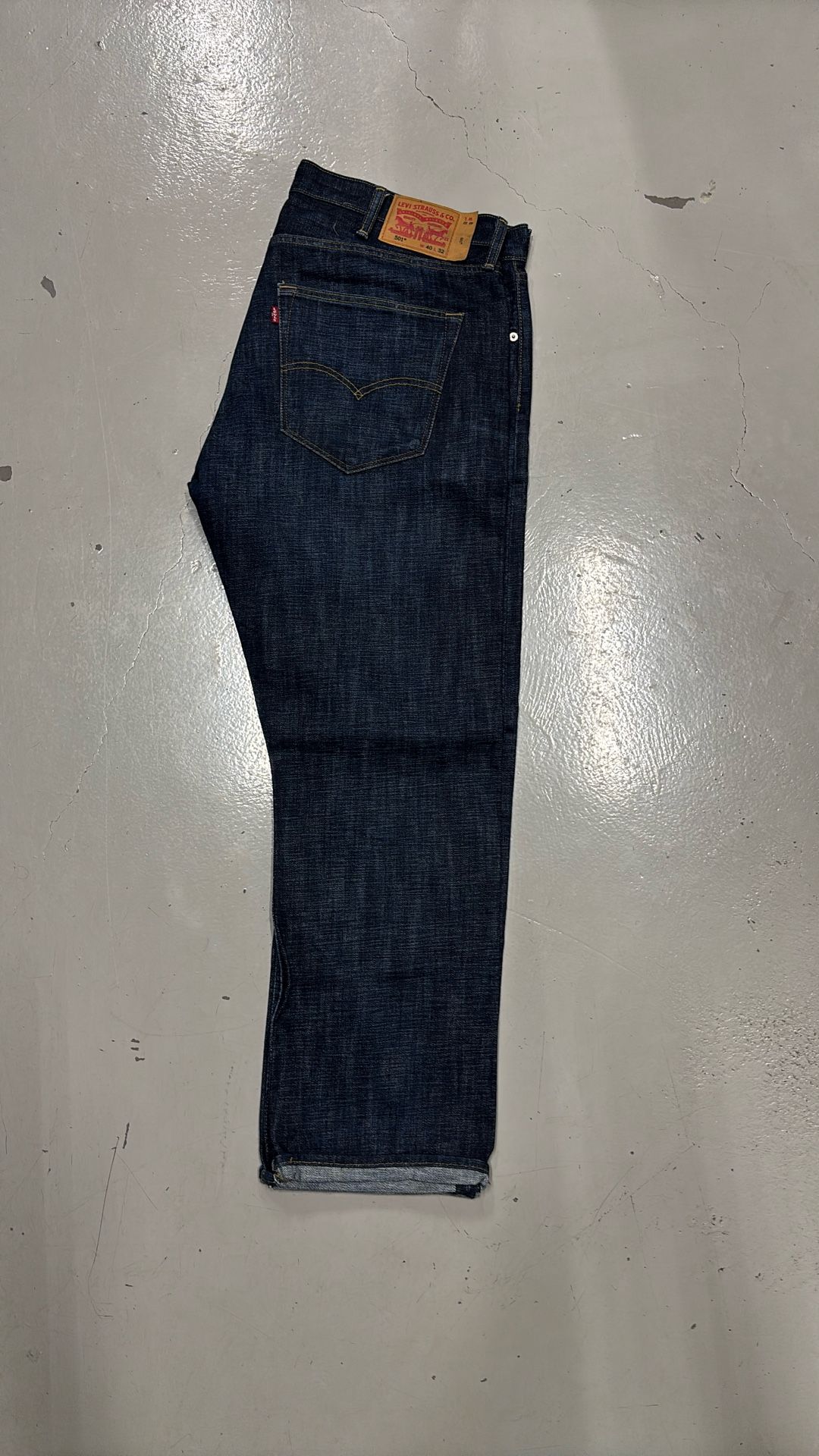  LEVI  STRAUSS. W40  L32