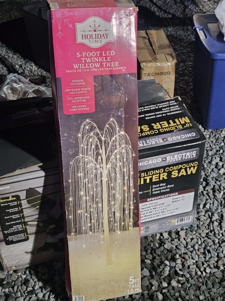 5 foot lead twinkle Willow tree.