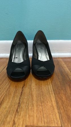 Dress shoes