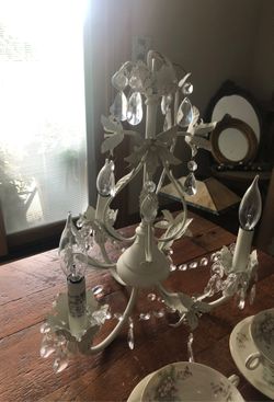 Gorgeous shabby chic chandelier.