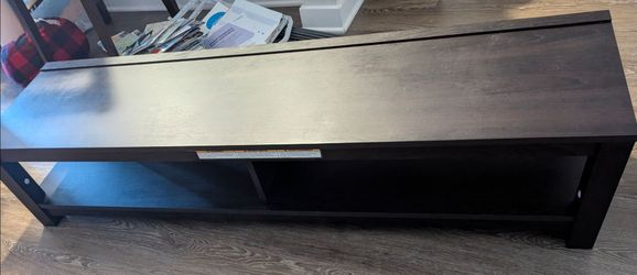 Versatile TV stand