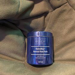 Dr. Denese RetinMax Retinol Peel Pads.