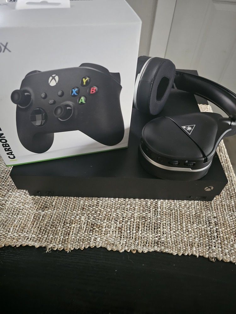 Xbox One X Bundle