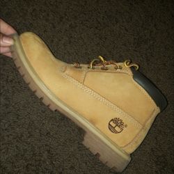 Women's Timberlands Size 6 Waterproof