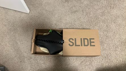 Onyx Yeezy Slides mens Size 11