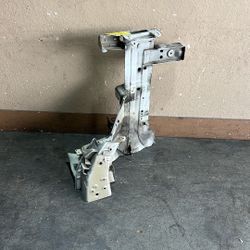 (251) 18-24 Nissan Kicks Right Frame Leg 2018 2019 2020 2021 2022 2023 2024