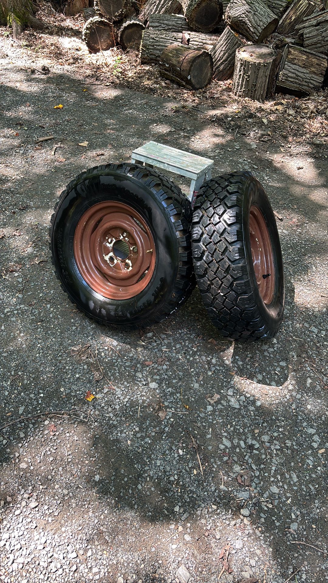 P225/75R15 Mud & Snow Tires