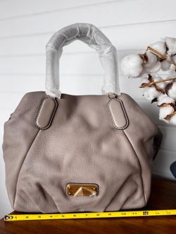 Marc By Marc Jacobs New Q Fran Cement Leather Crossbody Shoulder Bag
