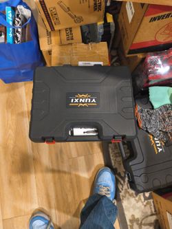 Yunxi Tool Set in Hard Case