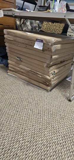 Beautiful Gray And White 24 X24"Inch Square Non-slip Tile