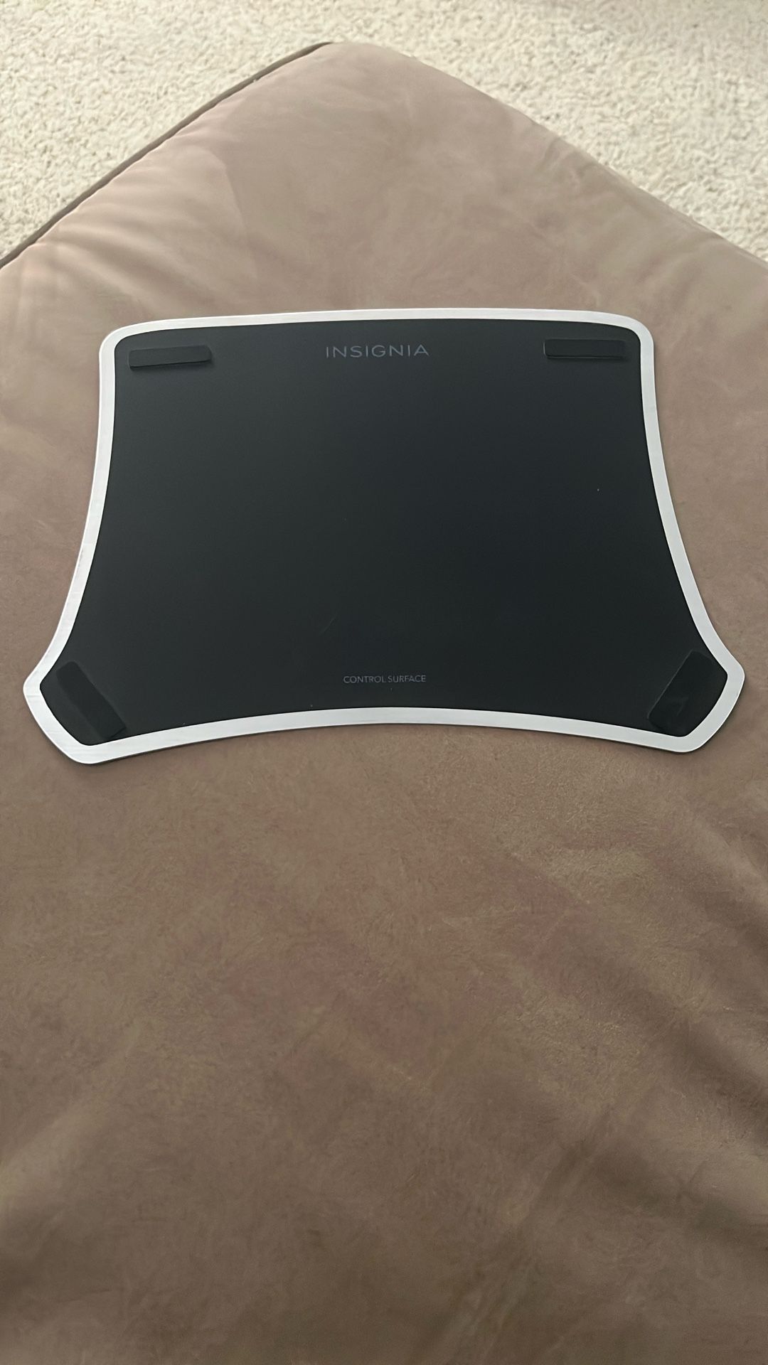 Insignia gaming mousepad