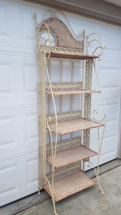Shelving unit