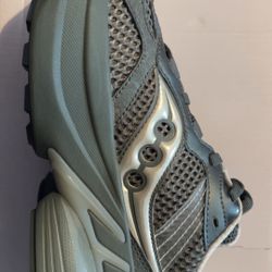 Women’s Saucony Shoes