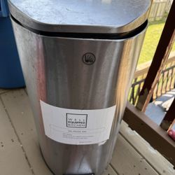 Garbage Can 