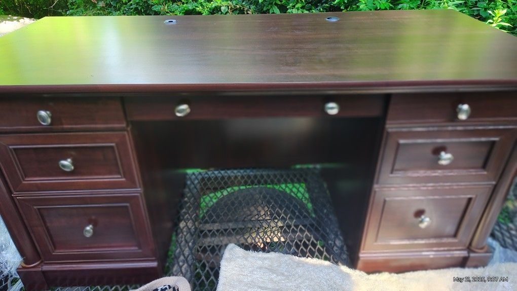 Sauder Palladia Office Executive Desk