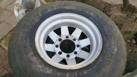1972 Chevy 8 lug aluminum wheels (wagon wheels)