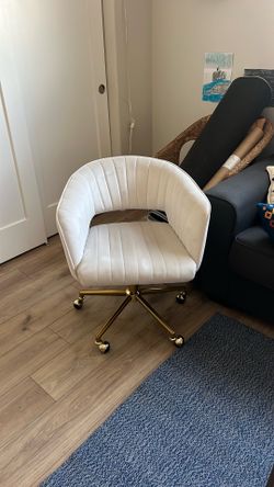 White roller chair