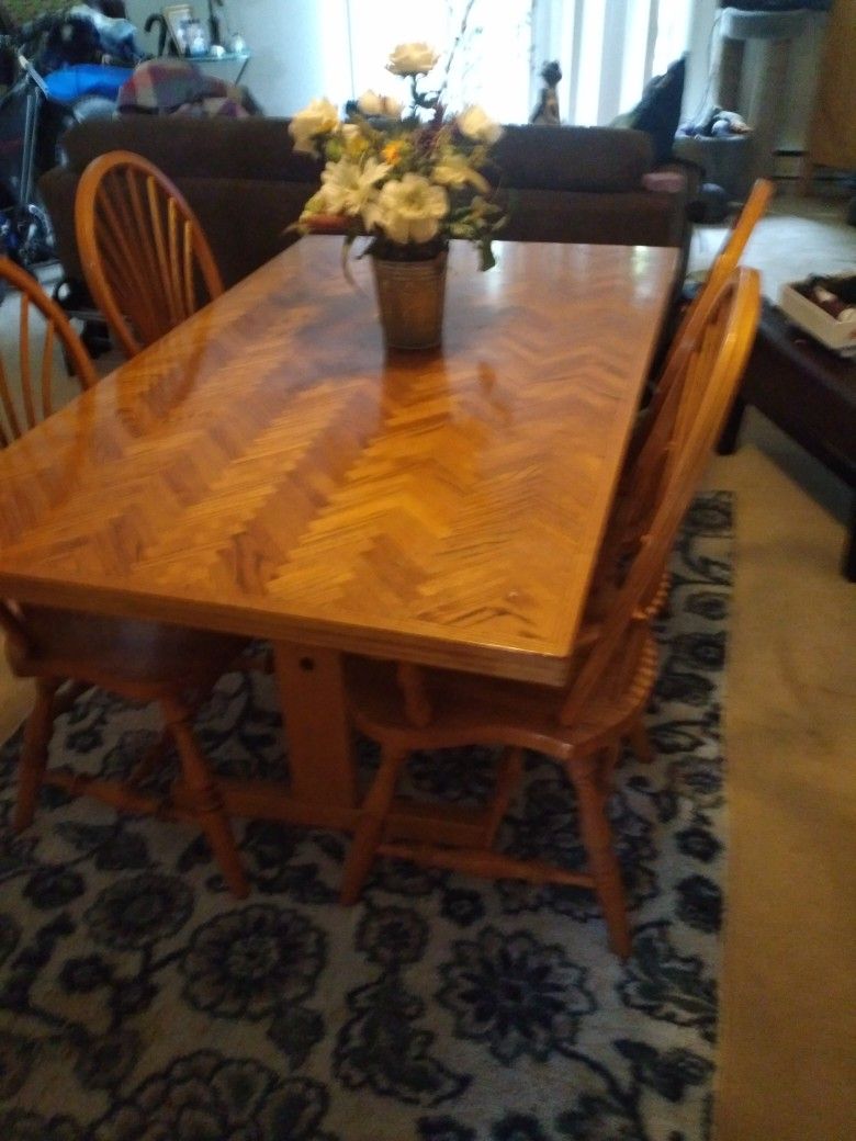 Kitchen Table 4 Chairs for Sale in Windsor, CT OfferUp
