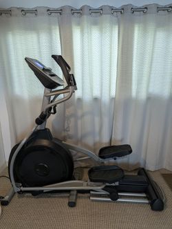 Spirit XE395 Elliptical Machine $200 obo