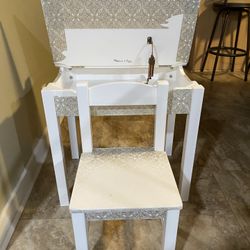 Melissa & Doug Wooden Child's Lift-Top Desk and Chair - White