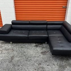 SECTIONAL COUCH  🆕️ 