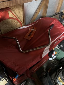 2011 Streetglide stock handle bars W/ clutch cable and brake cables