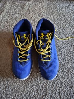 Curry Basketball shoes